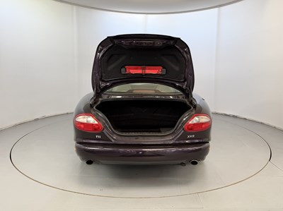 Lot 14 - 1998 Jaguar XKR