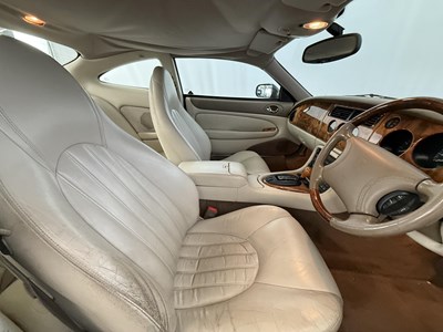 Lot 14 - 1998 Jaguar XKR