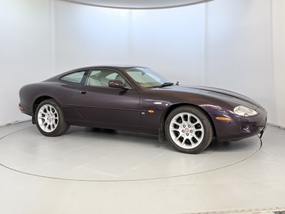 Lot 14 - 1998 Jaguar XKR