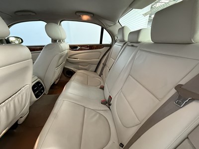 Lot 53 - 2003 Jaguar XJ8
