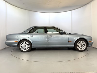 Lot 53 - 2003 Jaguar XJ8