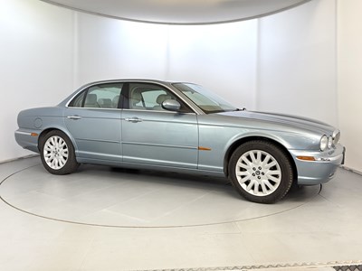 Lot 53 - 2003 Jaguar XJ8