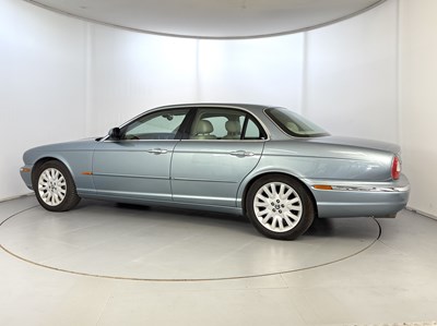 Lot 53 - 2003 Jaguar XJ8