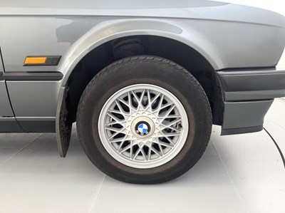 Lot 8 - 1989 BMW 318i
