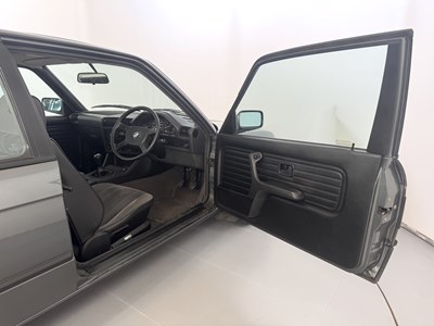 Lot 8 - 1989 BMW 318i