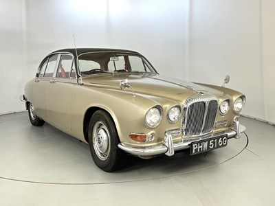 Lot 48 - 1968 Daimler Sovereign 4.2