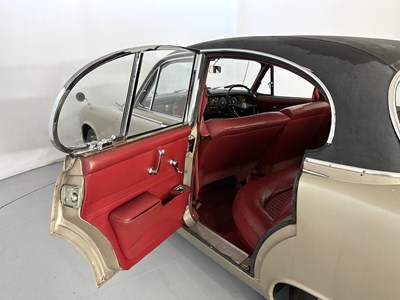 Lot 48 - 1968 Daimler Sovereign 4.2