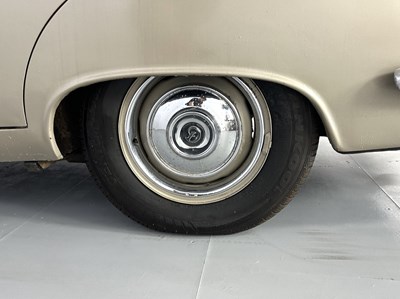 Lot 48 - 1968 Daimler Sovereign 4.2