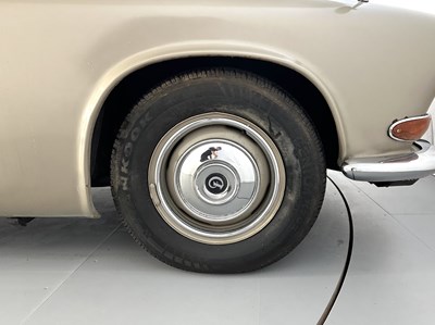 Lot 48 - 1968 Daimler Sovereign 4.2