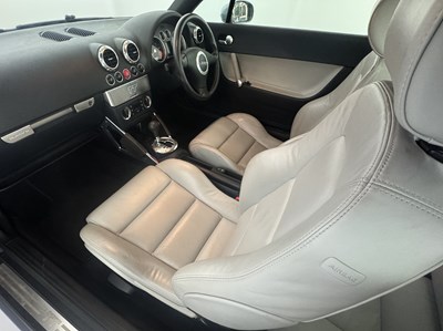 Lot 36 - 2004 Audi TT 3.2