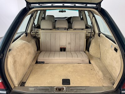 Lot 17 - 1996 Mercedes-Benz E300 D
