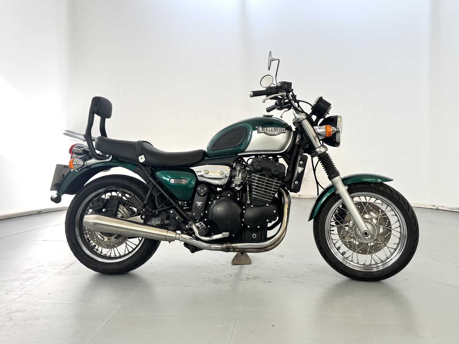 Lot 31 - 1999 Triumph Legend - NO RESERVE