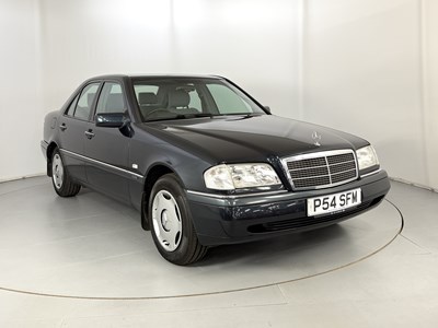 Lot 24 - 1997 Mercedes-Benz C200