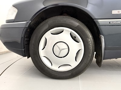 Lot 24 - 1997 Mercedes-Benz C200