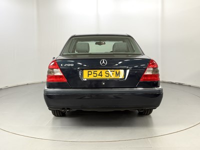 Lot 24 - 1997 Mercedes-Benz C200