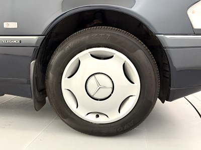 Lot 24 - 1997 Mercedes-Benz C200