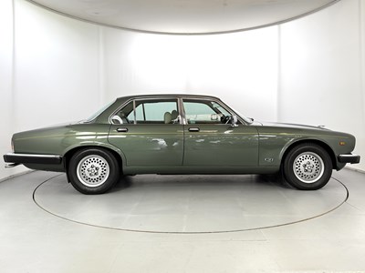 Lot 144 - 1986 Jaguar XJ6