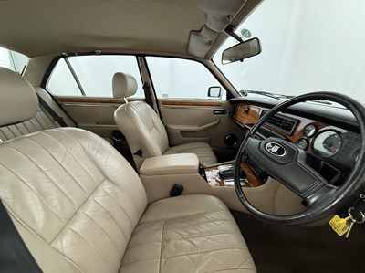 Lot 144 - 1986 Jaguar XJ6