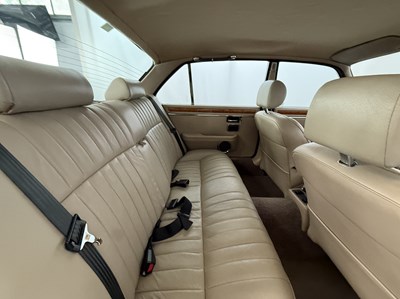 Lot 144 - 1986 Jaguar XJ6