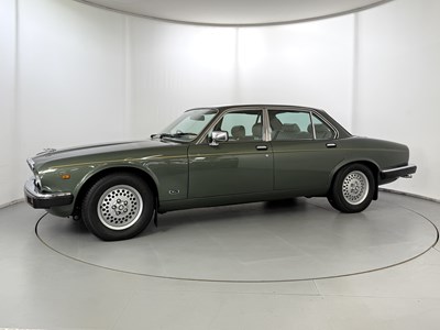 Lot 144 - 1986 Jaguar XJ6
