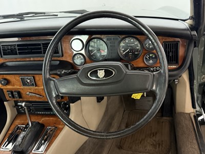Lot 144 - 1986 Jaguar XJ6