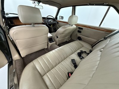 Lot 144 - 1986 Jaguar XJ6