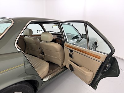 Lot 144 - 1986 Jaguar XJ6