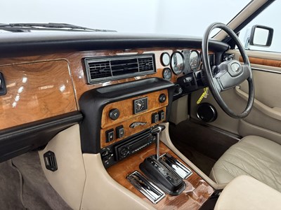 Lot 144 - 1986 Jaguar XJ6