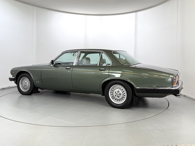 Lot 144 - 1986 Jaguar XJ6