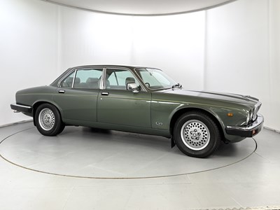 Lot 144 - 1986 Jaguar XJ6