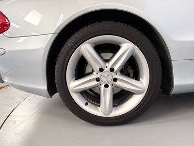 Lot 167 - 2004 Mercedes-Benz SL500