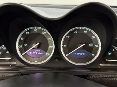 Lot 167 - 2004 Mercedes-Benz SL500