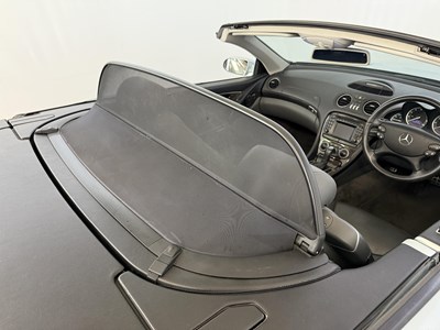 Lot 167 - 2004 Mercedes-Benz SL500