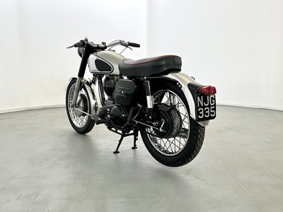 Lot 129 - 1957 Norton ES2