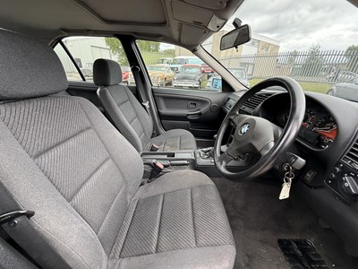 Lot 178 - 1991 BMW 318i - NO RESERVE
