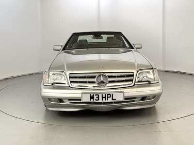 Lot 128 - 1997 Mercedes-Benz SL320