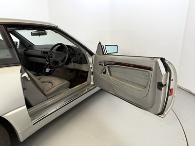 Lot 128 - 1997 Mercedes-Benz SL320