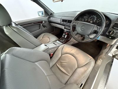Lot 128 - 1997 Mercedes-Benz SL320