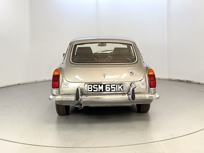 Lot 117 - 1972 MG BGT