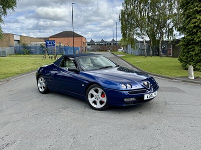 Lot 2002 Alfa Romeo Spider 3.0 V6