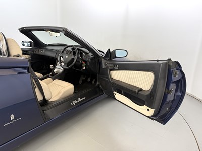 Lot 42 - 2002 Alfa Romeo Spider 3.0 V6