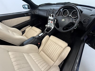 Lot 42 - 2002 Alfa Romeo Spider 3.0 V6