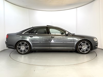 Lot 83 - 2008 Audi S8 V10