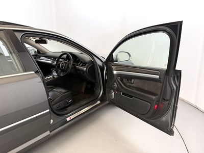 Lot 83 - 2008 Audi S8 V10