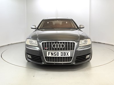 Lot 83 - 2008 Audi S8 V10