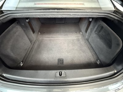 Lot 83 - 2008 Audi S8 V10