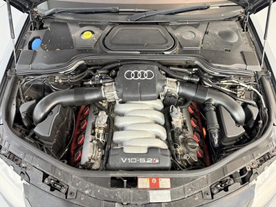 Lot 83 - 2008 Audi S8 V10