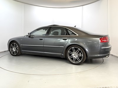 Lot 83 - 2008 Audi S8 V10