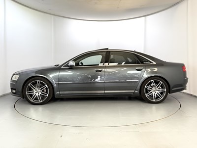 Lot 83 - 2008 Audi S8 V10