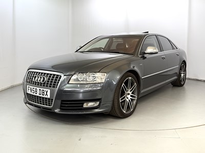 Lot 83 - 2008 Audi S8 V10